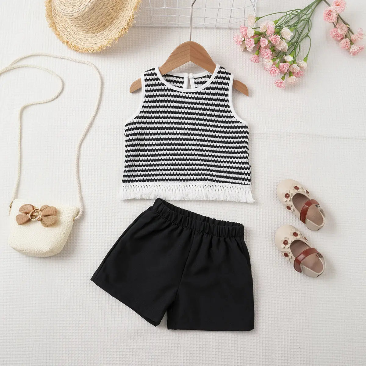 Girls Black Self Design Stripes Sleeveless Top With Shorts Set Sets Black 1-2 Y