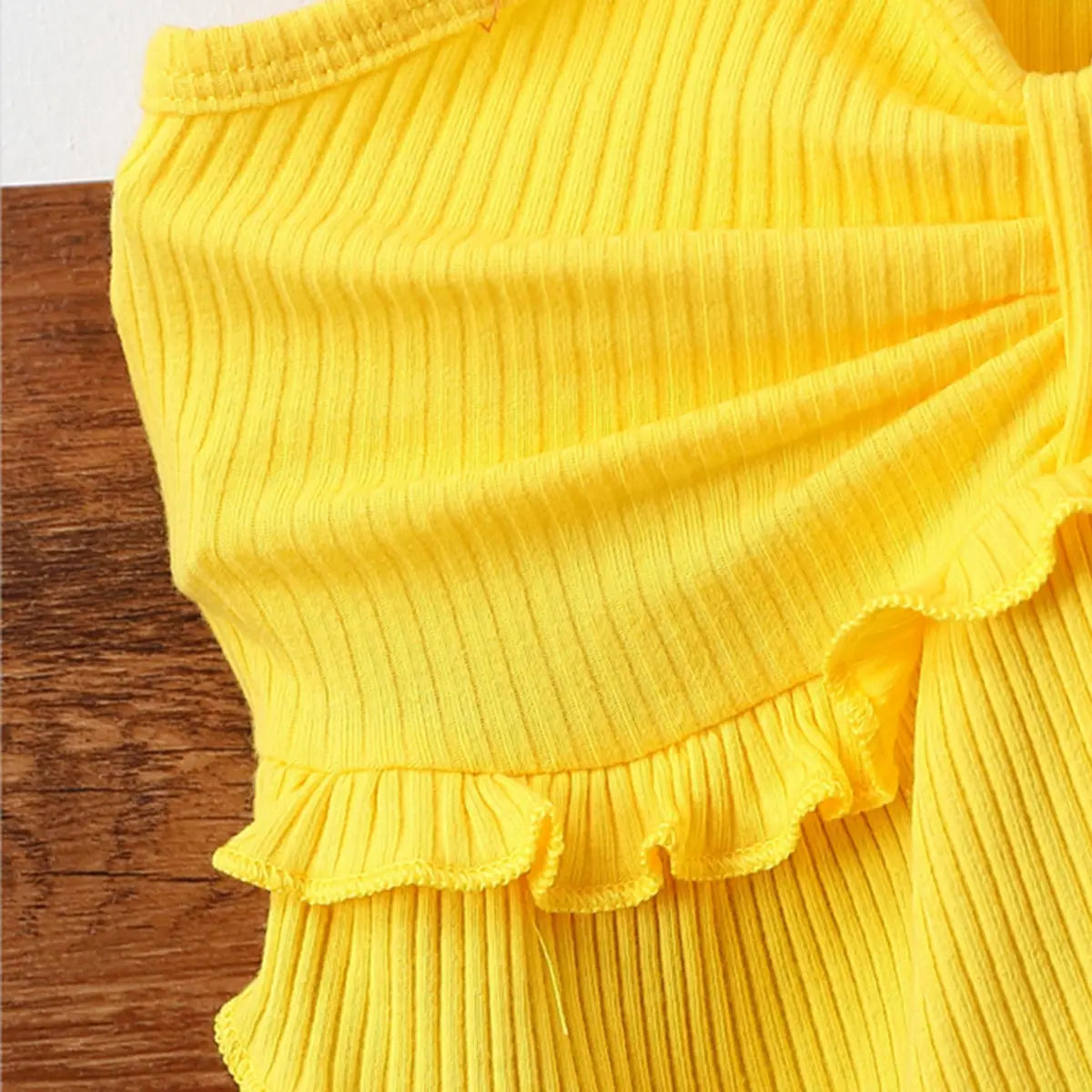 Girls Yellow Crop Top With Floral Daisy Pattern Lace A-line Skirt Sets Sets