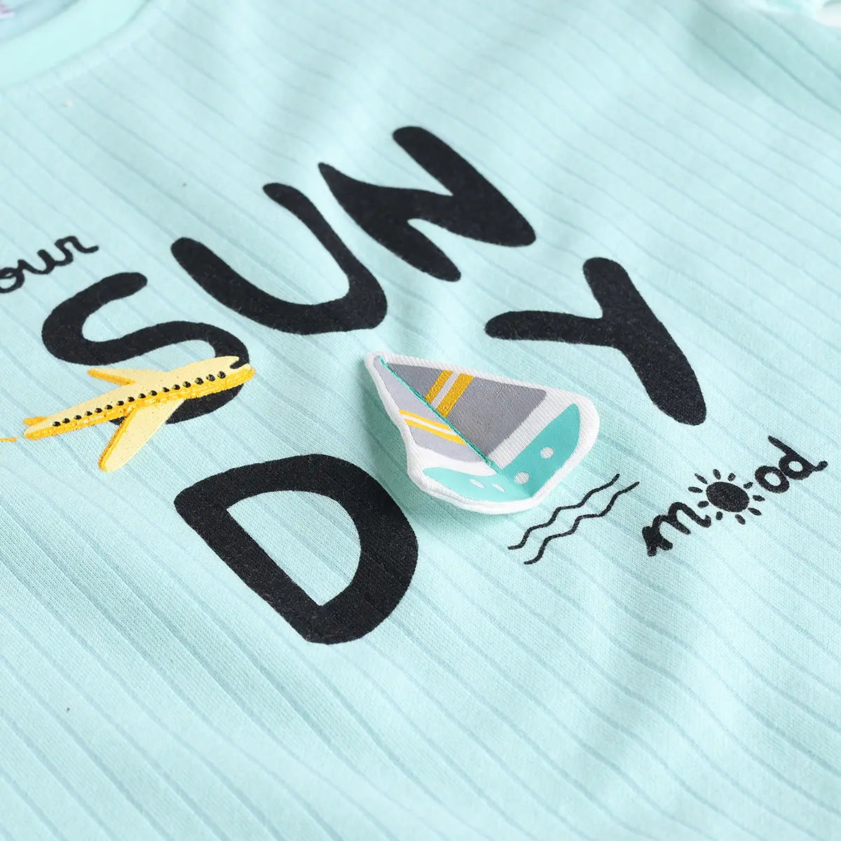 Boys Green Typography Printed T-Shirt With Cargo Shorts Sets Sets