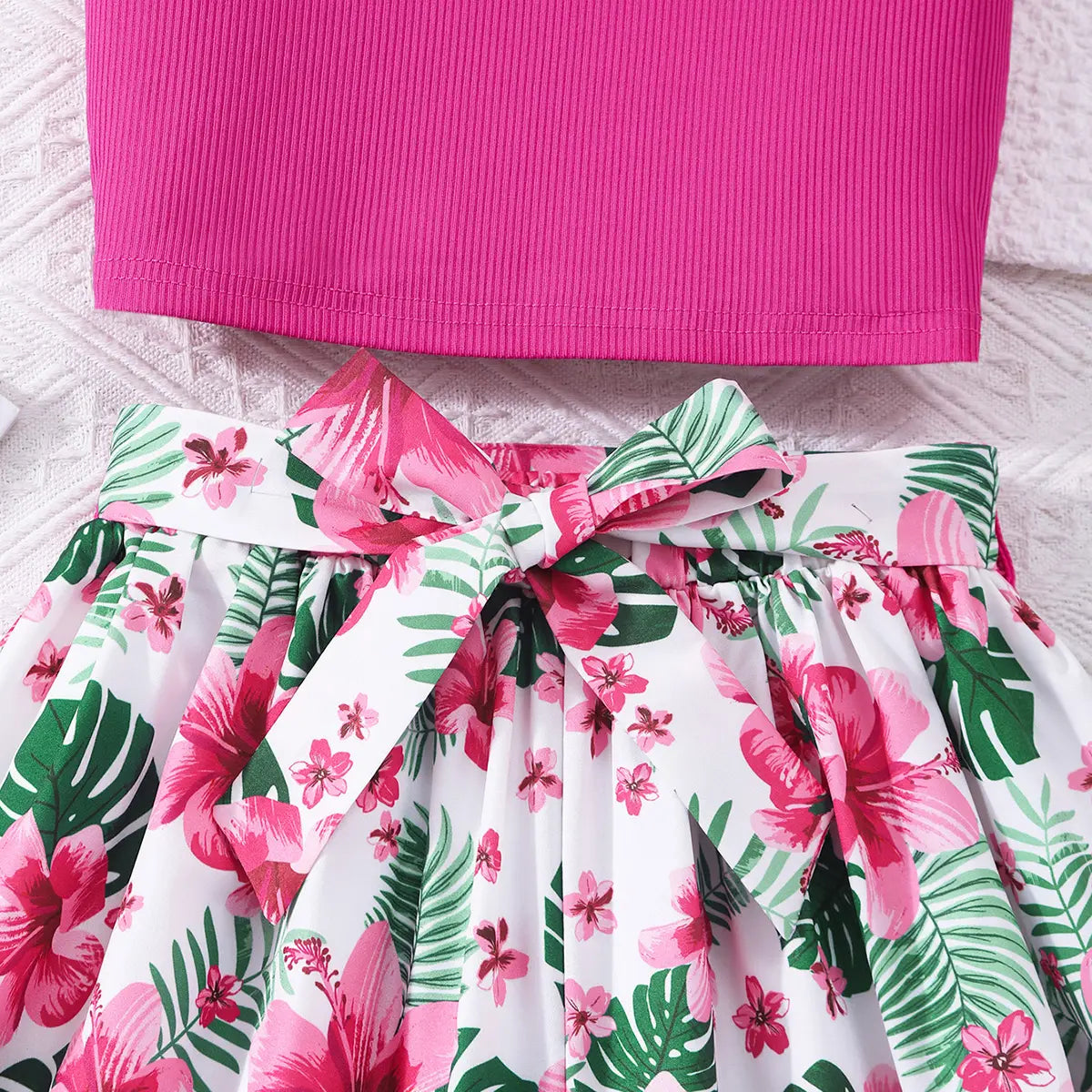 Girls Pink One Shoulder Crop Top With Printed Flared Capri Sets Sets
