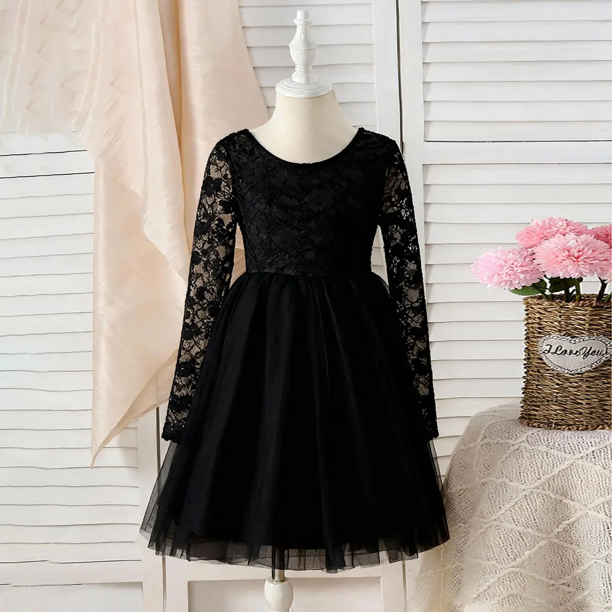 Girls Black Long Sleeves Fit & Flare Party Dress With Lace & Tulle Overlay Party Dresses Black 5-6 Y