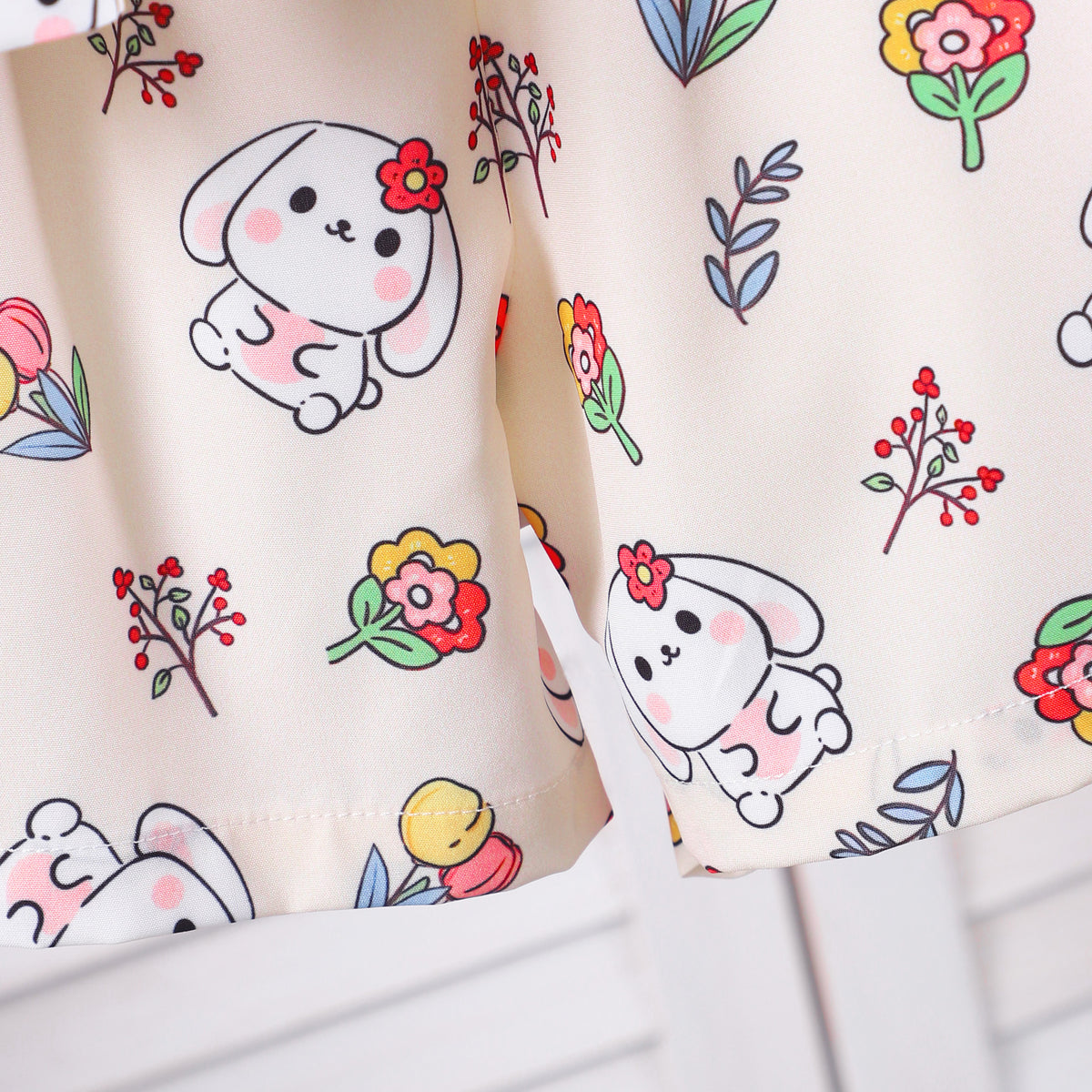 Girls White Cartoon Graphic Printed Short Sleeve Shirt With Shorts Set 2 pc. Sets