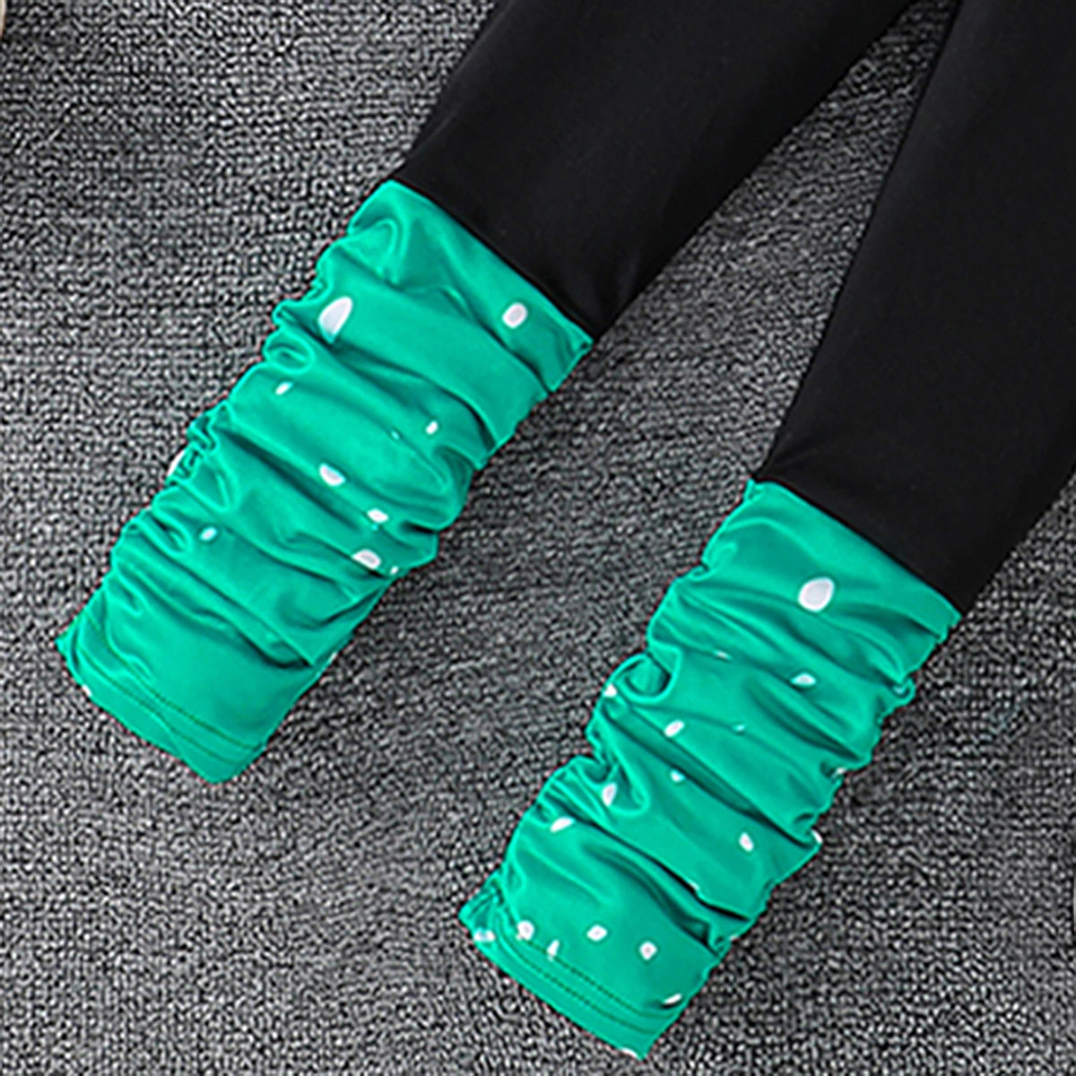 Girls Green Graphic Long Sleeve Sweatshirt With Pants Sets 2 pc. Sets