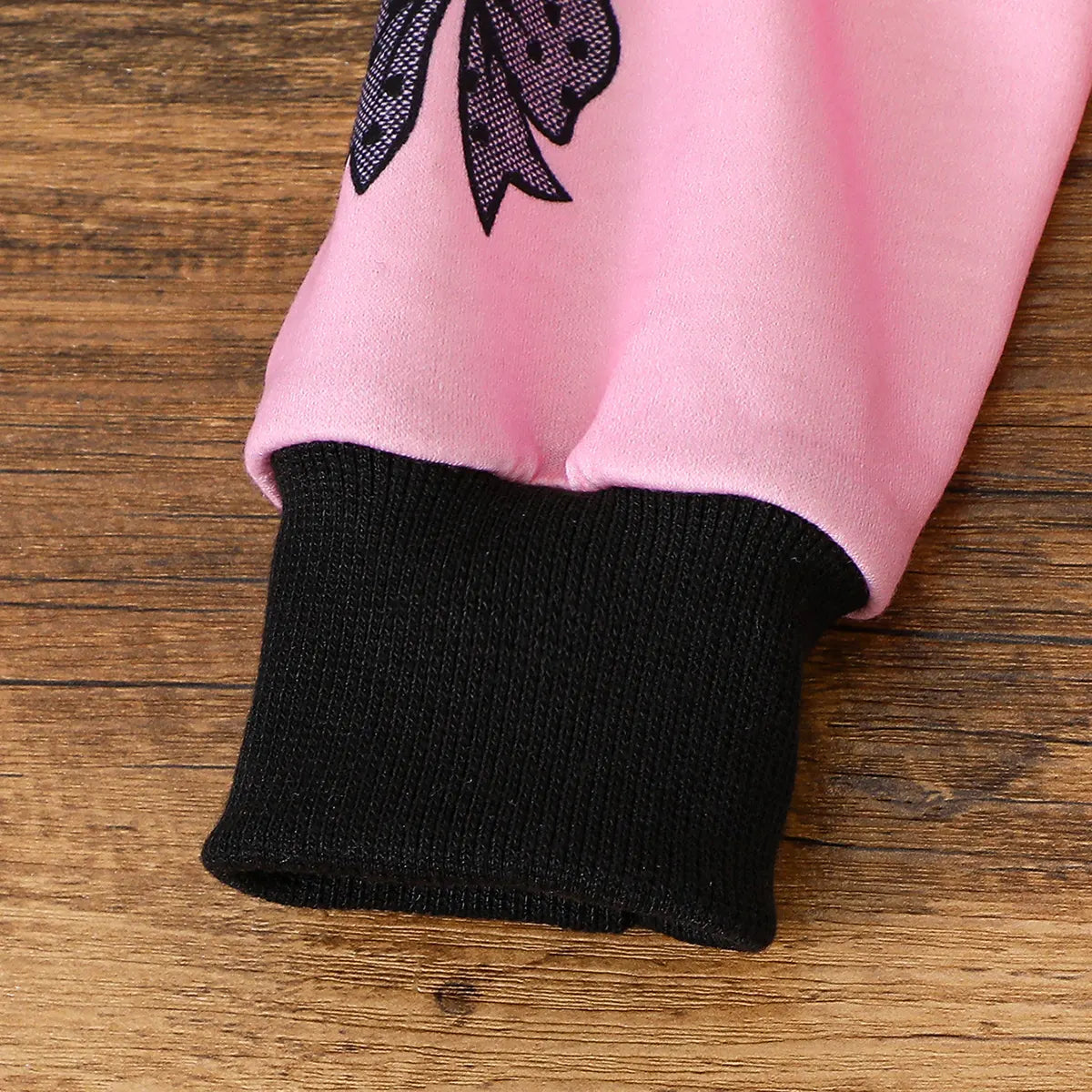 Girls Pink Alphanumeric Printed Long Sleeves Sweatshirt With Pant Sets Sets