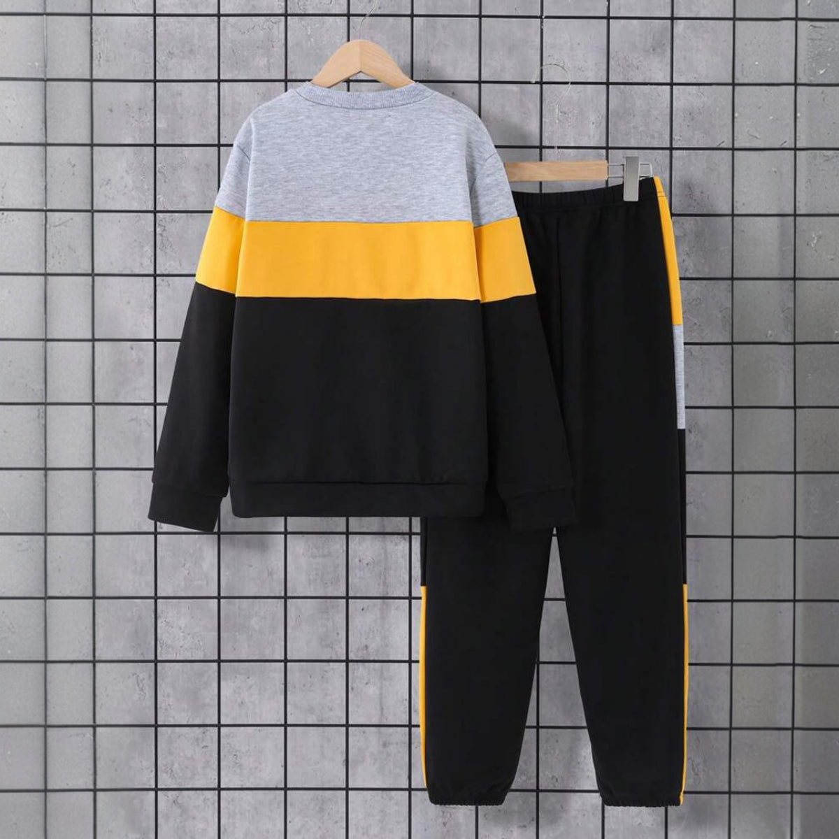 Boys Multicolor Color-blocked Sweatshirt With Joggers Winter Set 2 pc. Sets