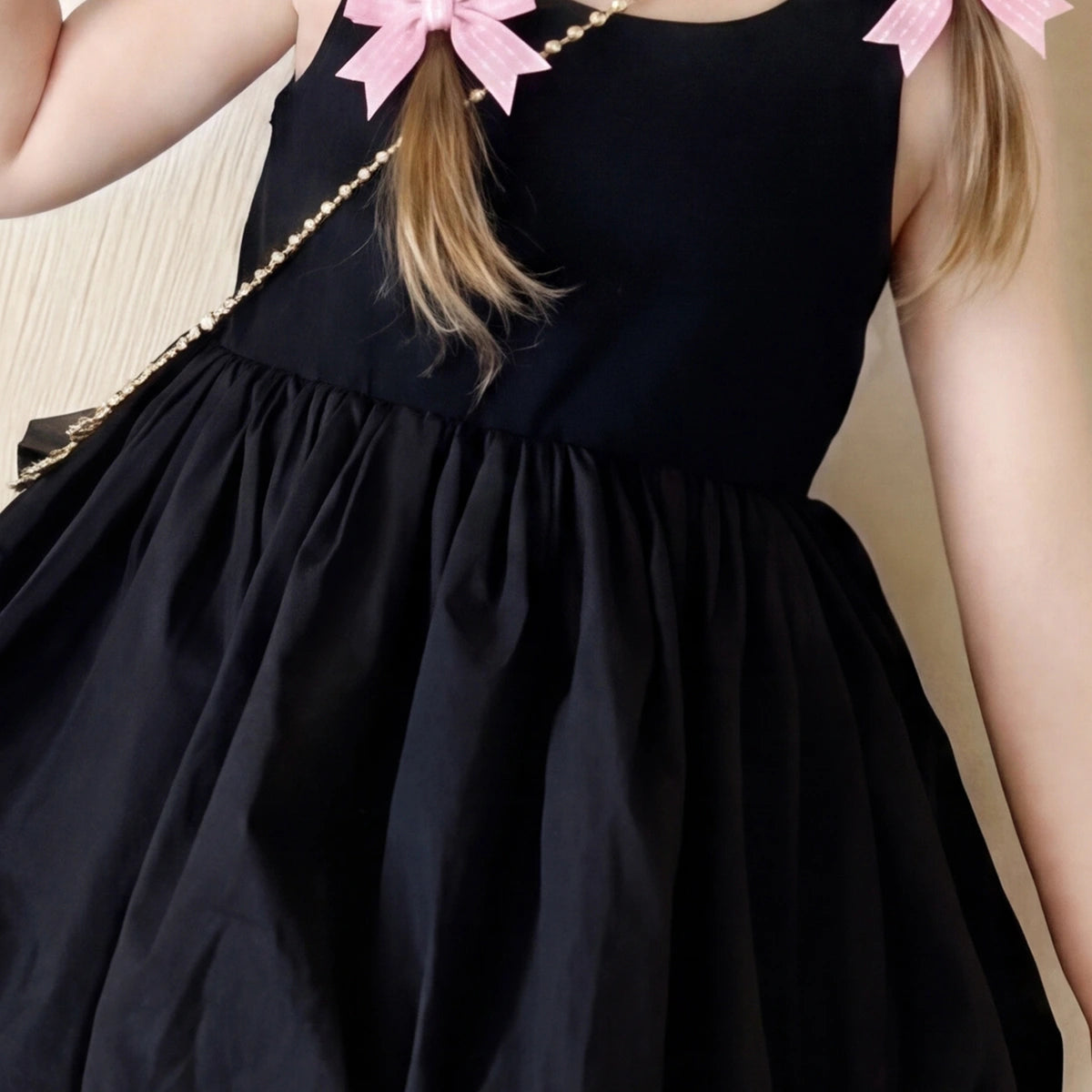 Girls Black Criss-Cross Back Sleeveless Balloon Dress Casual Dresses
