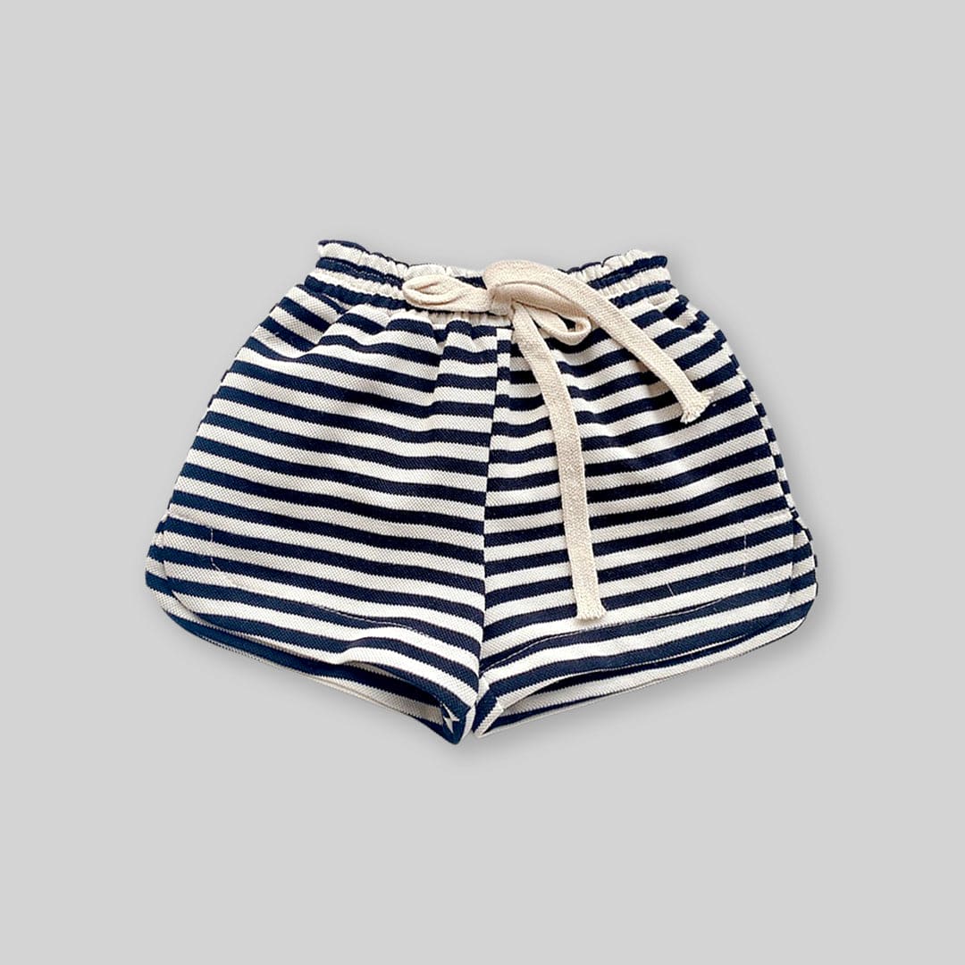 Girls Striped Bow Applique Top With Shorts Sets   