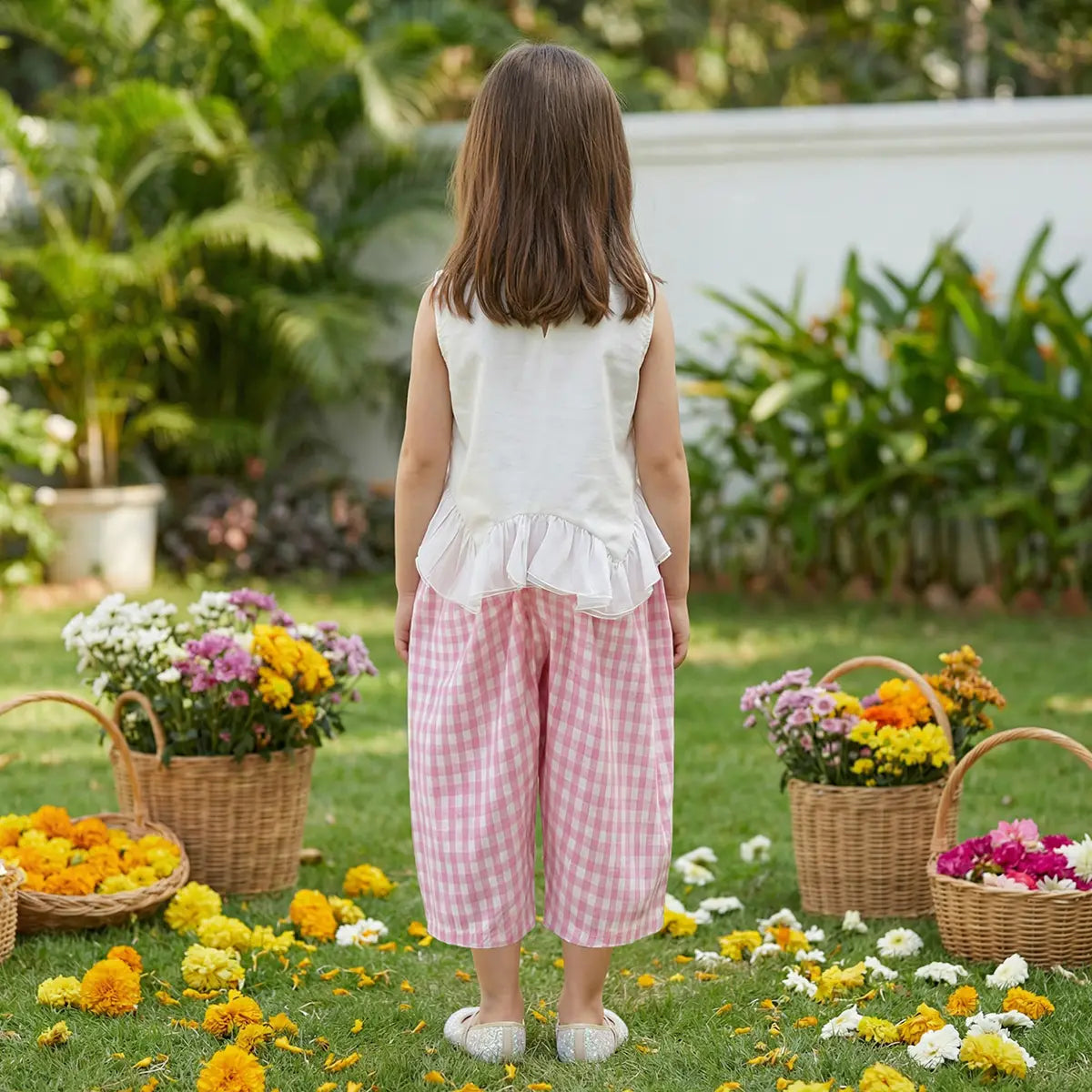 Girls Pink Rabbit Printed Sleeveless Top With Checked Crop Pants Set Sets