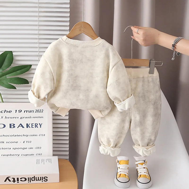 Boys Beige Typographic Printed Sweatshirt With Jogger Sets Sets