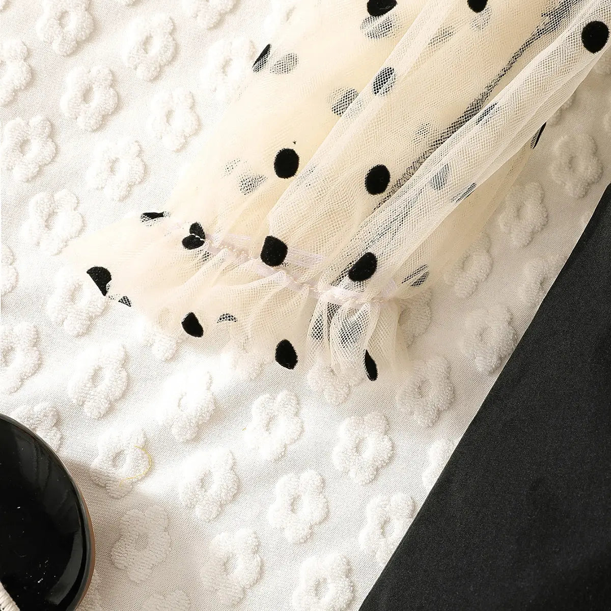 Girls Black Flowers Applique A-line Dress With Polka Dot Printed Puff Sleeves Casual Dresses