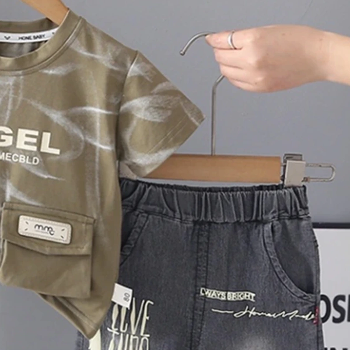 Boys Green Typographic Print Short Sleeves T-Shirt With Denim Shorts Set Sets