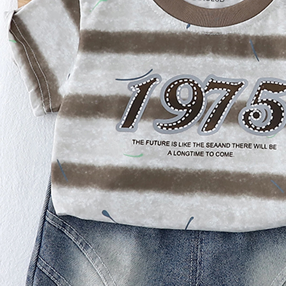 Boys Brown Alphanumeric Print T-Shirt With Denim Shorts Set Sets