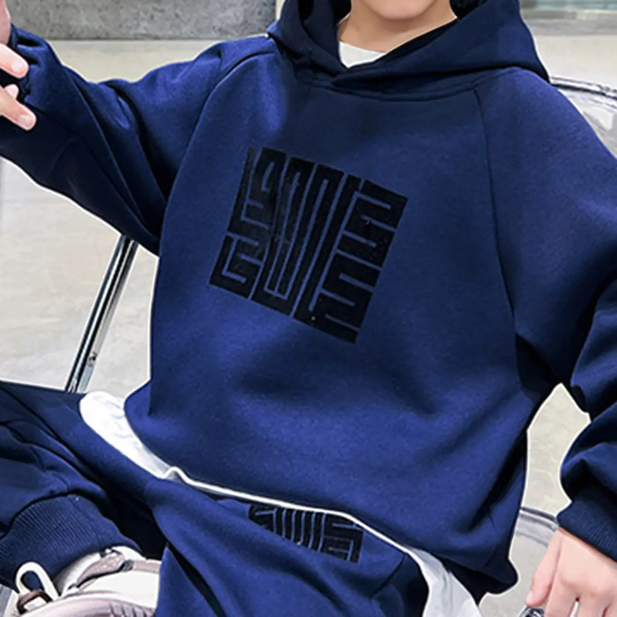 Boys Blue Abstract Printed Hooded Oversized Sweatshirt With Jogger Sets Sets