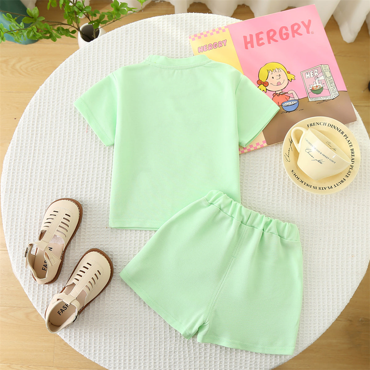 Girls Green Cartoon Printed T-shirt with Knitted Shorts Set Sets