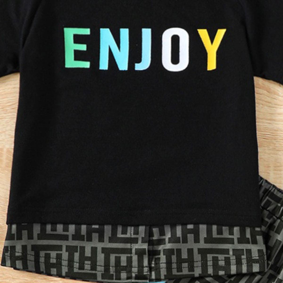 Boys Black Printed Short Sleeves T-shirt with Shorts Set Sets   
